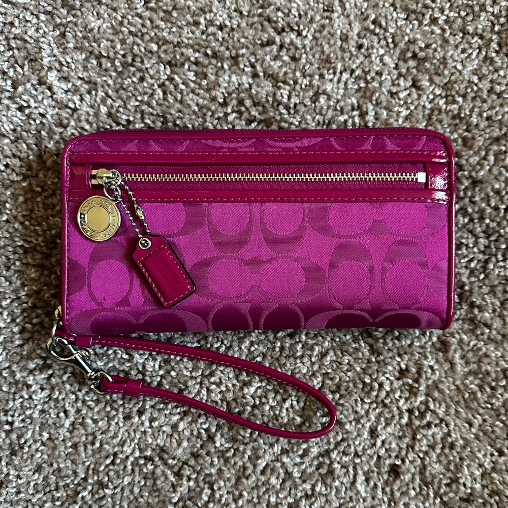 🩷Coach Wallet/Wristlet🩷